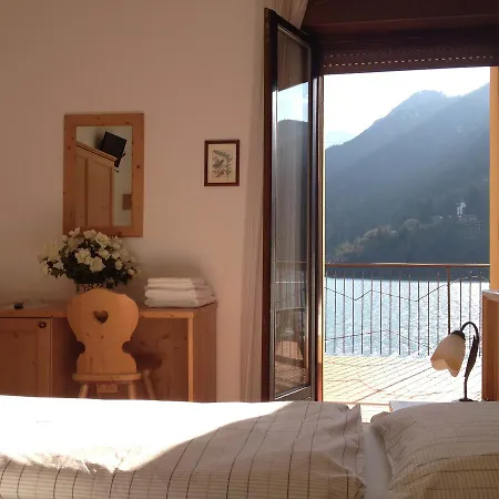 Albergo Mezzolago Hotel Mezzolago