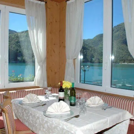 Albergo Mezzolago