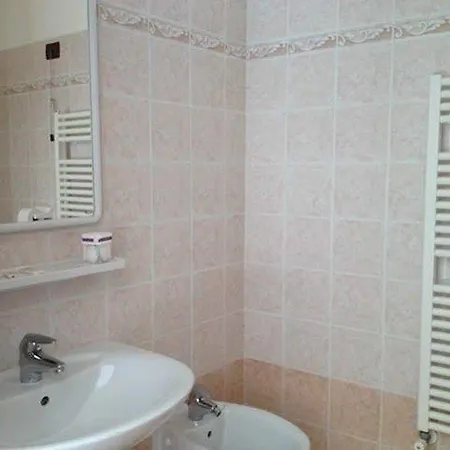 Hotel Albergo Mezzolago