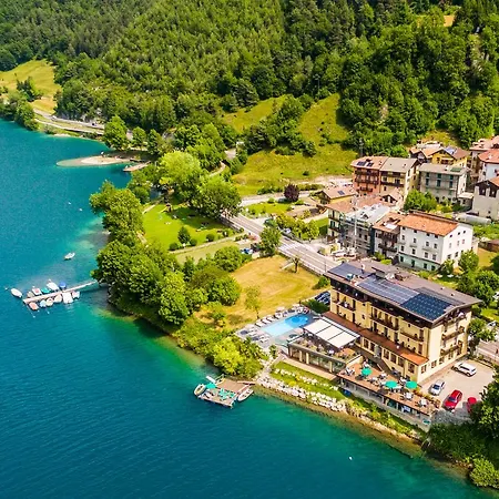 Albergo Mezzolago 3*