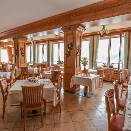 Hotel Albergo Mezzolago